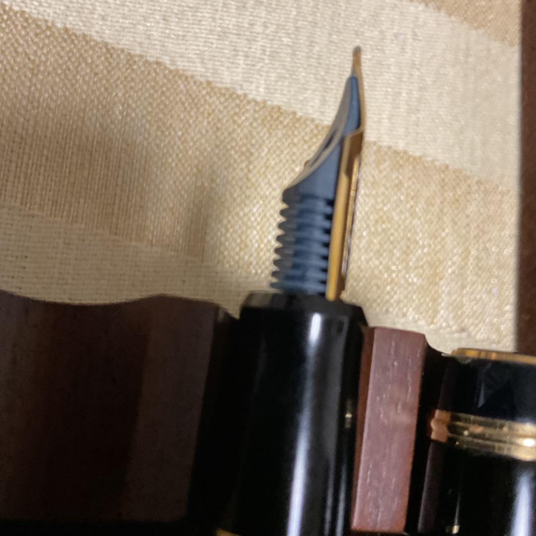 PILOTパイロット　CUSTOMカスタム845 漆　万年筆　Mニブ