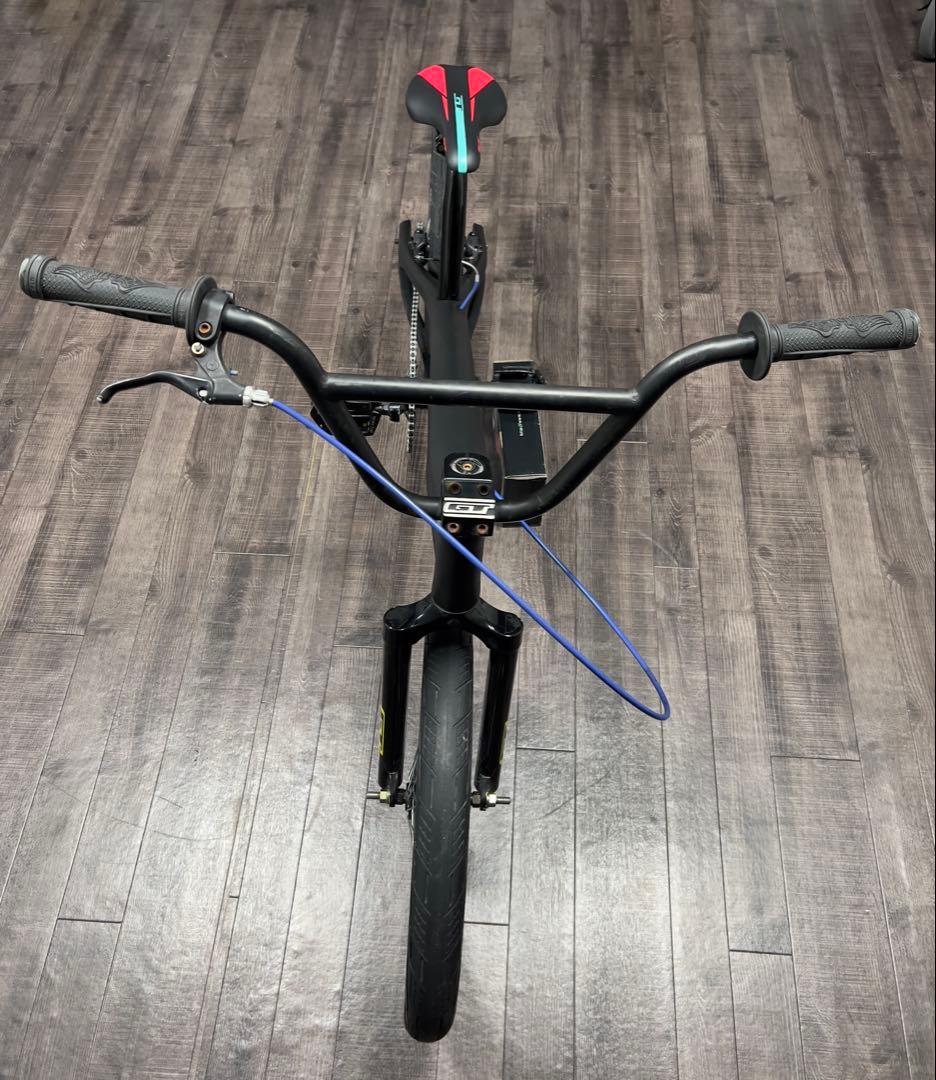 BMXバイク GT ULTRA BOX カーボン 20インチ ブラック