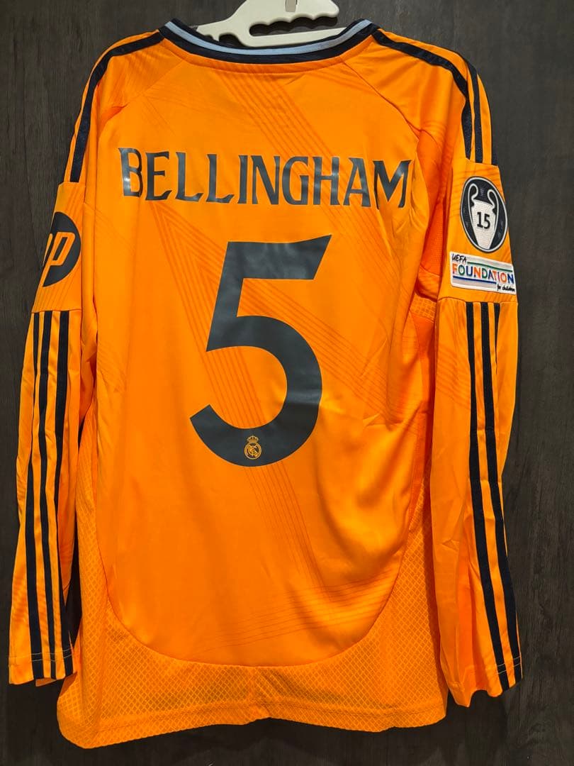 ベリンガム　レアルマドリード ユニフォーム　長袖