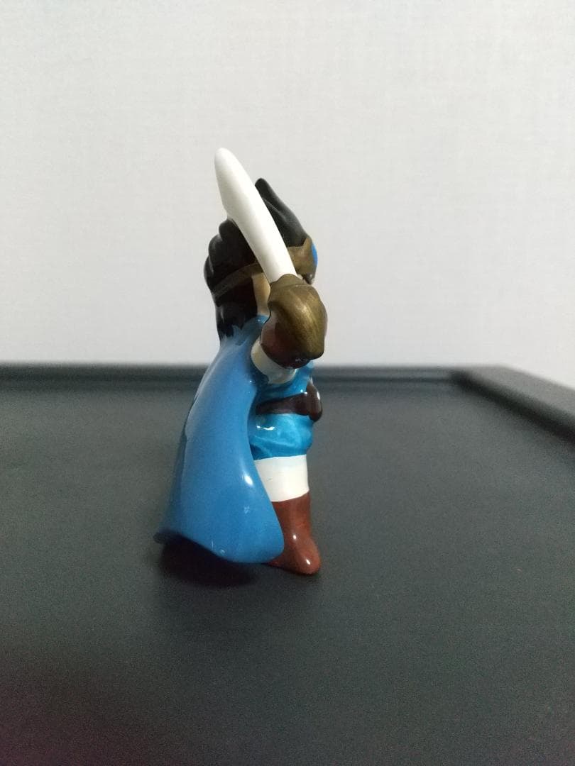 ドラゴンクエストⅢ 勇者 陶器 置物