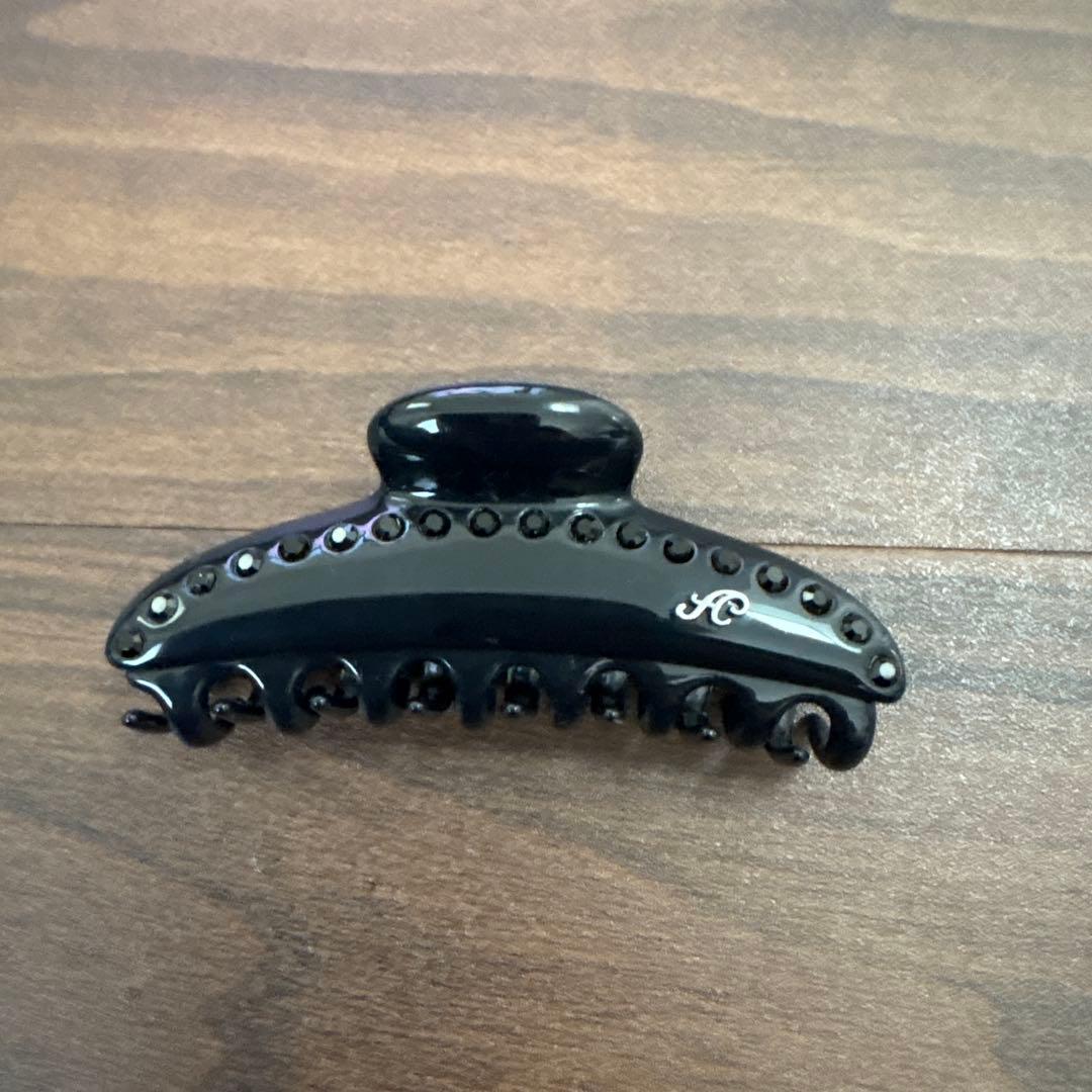 アッカ　ヘアークリップ