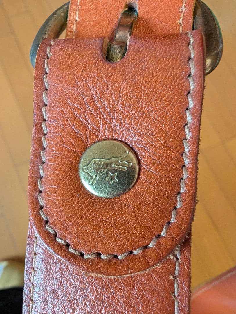 イル・ビゾンテ　レザーショルダーバッグ