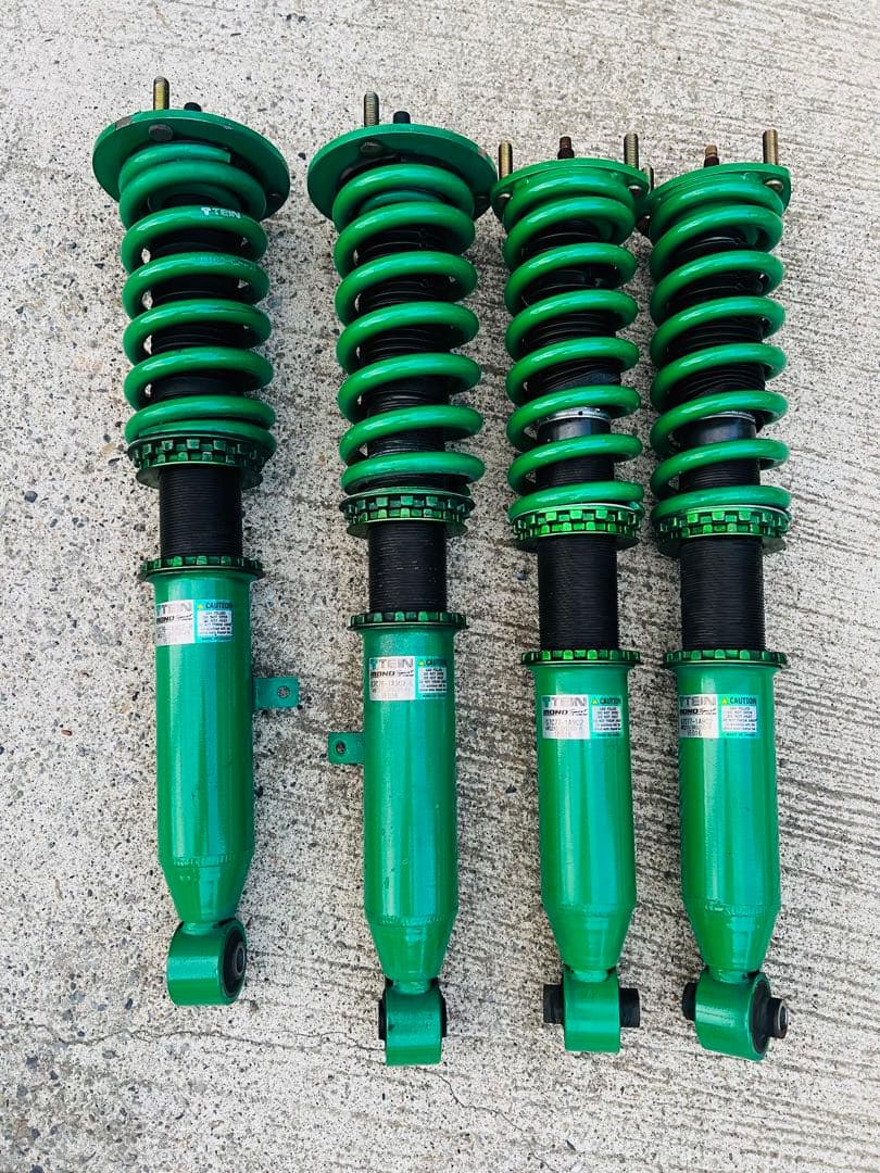 素晴らしい状態です!210 クラウン用 tein モノ スポーツ コイルオーバー