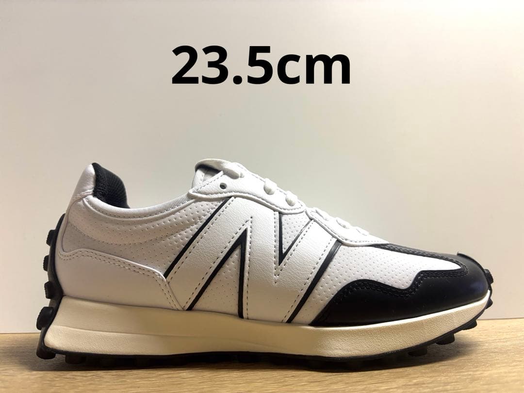 未使用 23.5cm D ニューバランスゴルフシューズ WGS327AFホワイト