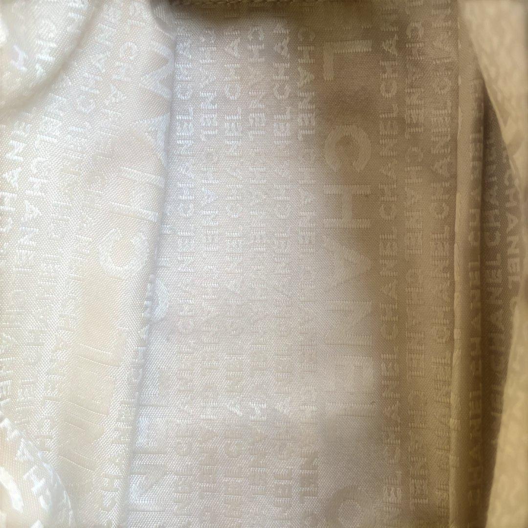 希少なミニサイズ CHANEL キャビアスキン　フリンジ ハンドバ