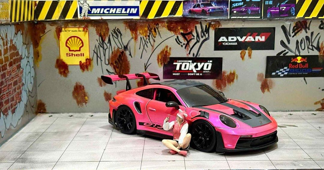 ポルシェ 911（992） GT3 RS Pink Slips ミニカー
