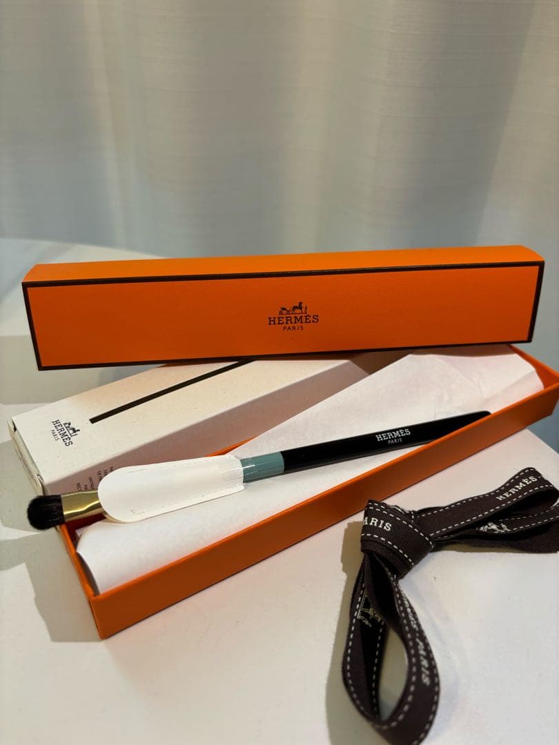 エルメス　HERMES シャドウブラシ