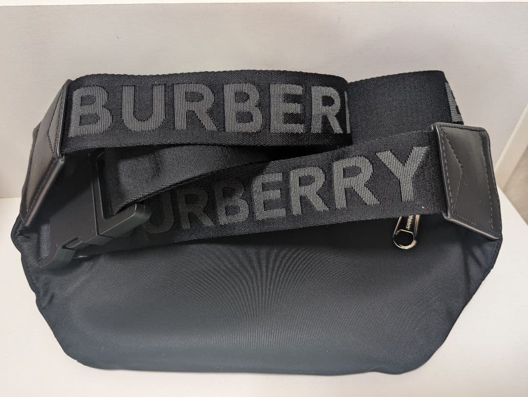 バーバリー ボディバッグ