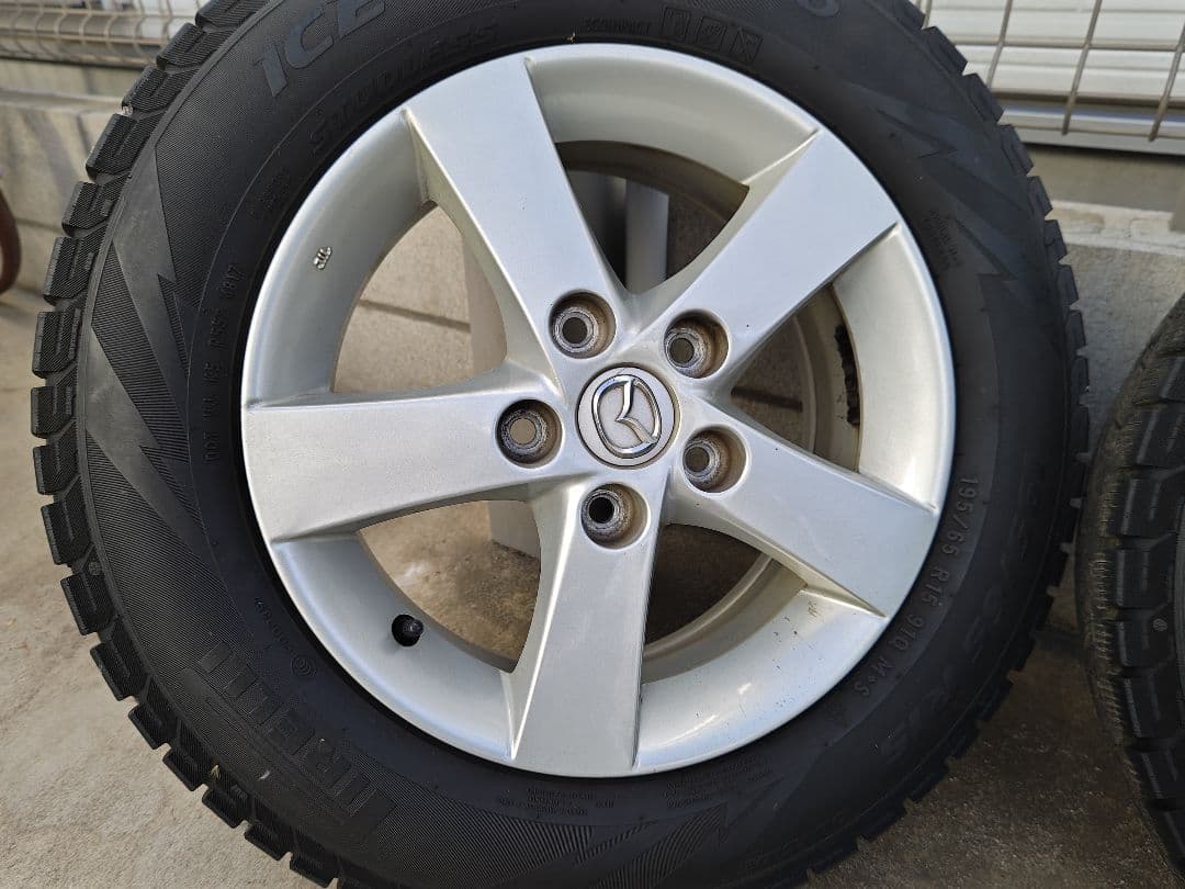 プレマシー 冬タイヤ・ホイールセット Pirelli 195/65 R15