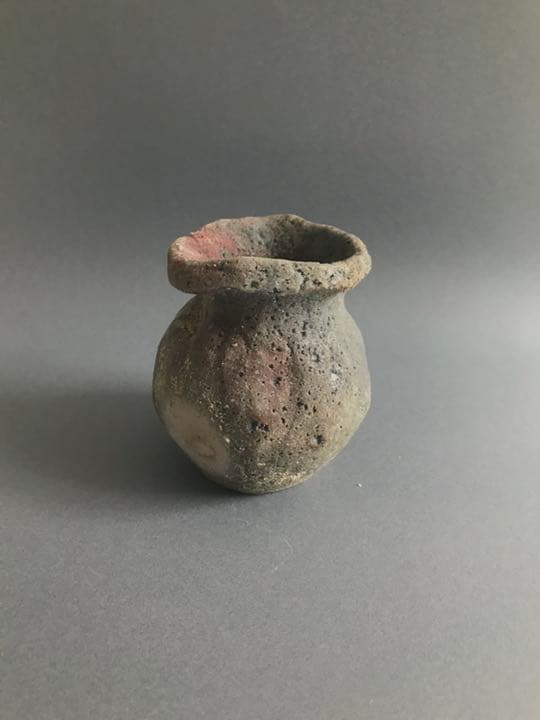 田宮亜紀　花器　灰被壺