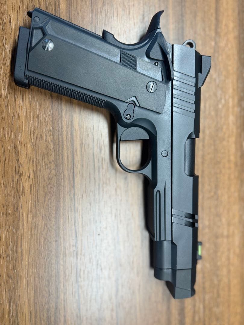 新古品！！ BLACKITY HELLCAT 43 co2ガスガン