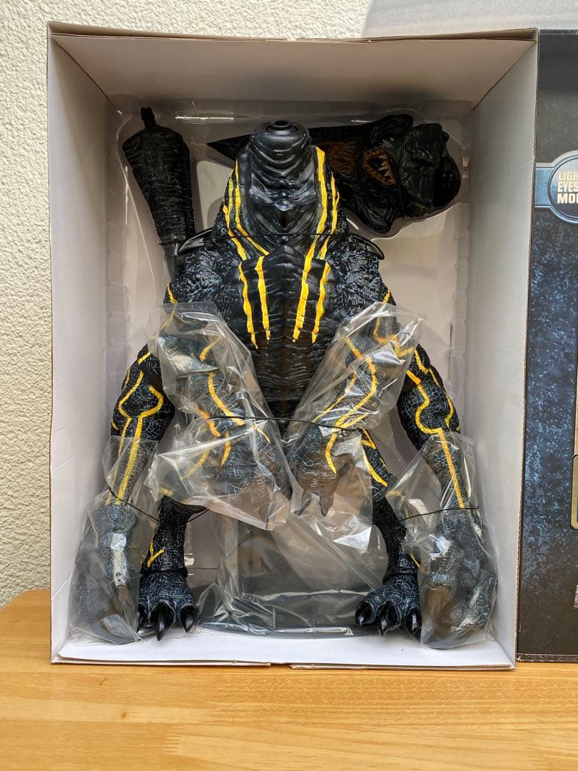 パシフィック・リム 18インチDXアクションフィギュア ナイフヘッド カイジュウ