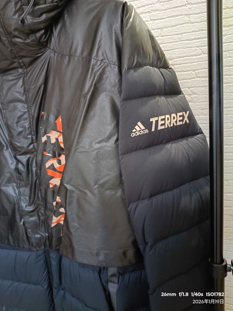 よ*ん様 adidas TERREX ダウンジャケットXOサイズ
