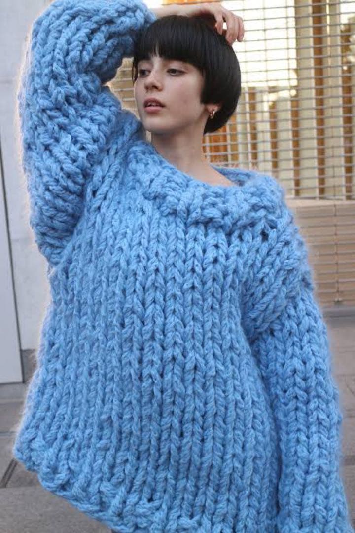 Kota Gushiken Massive sweater knit 吉岡里帆