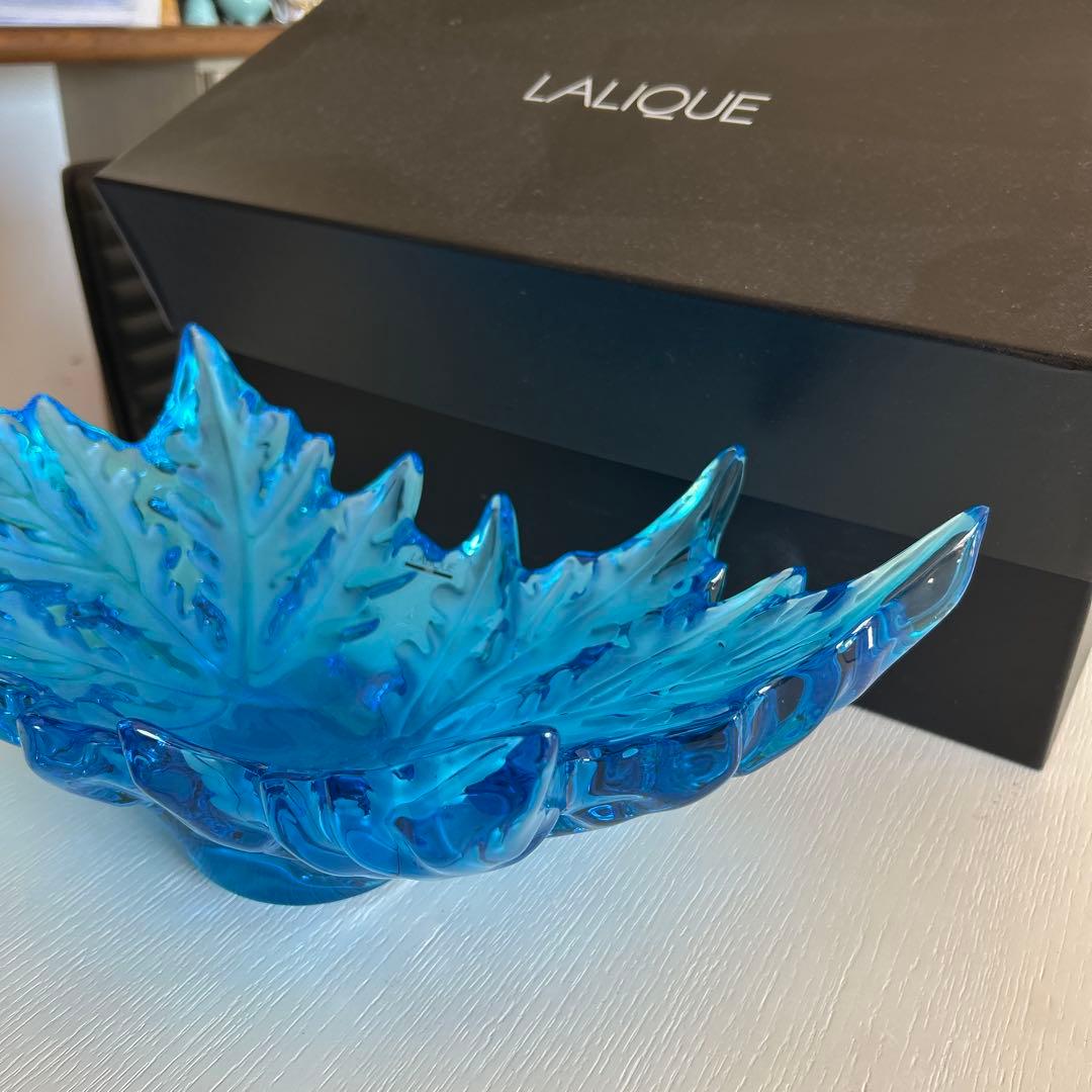 Lalique 青い葉形ガラス皿 箱付き