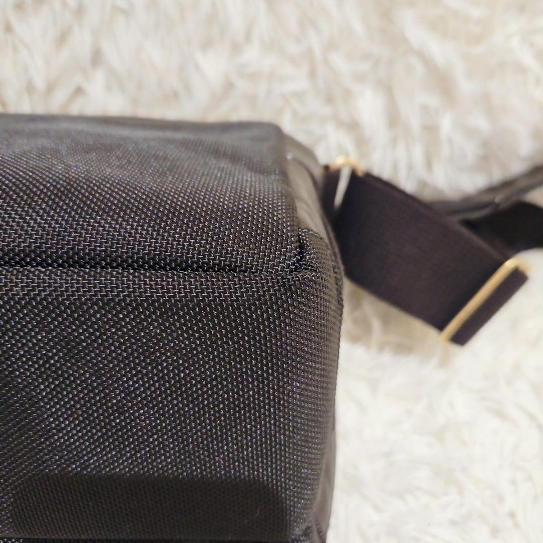 美品 アルティザン&アーティスト 本革 力メラバッグ GCAM-1000 日本製