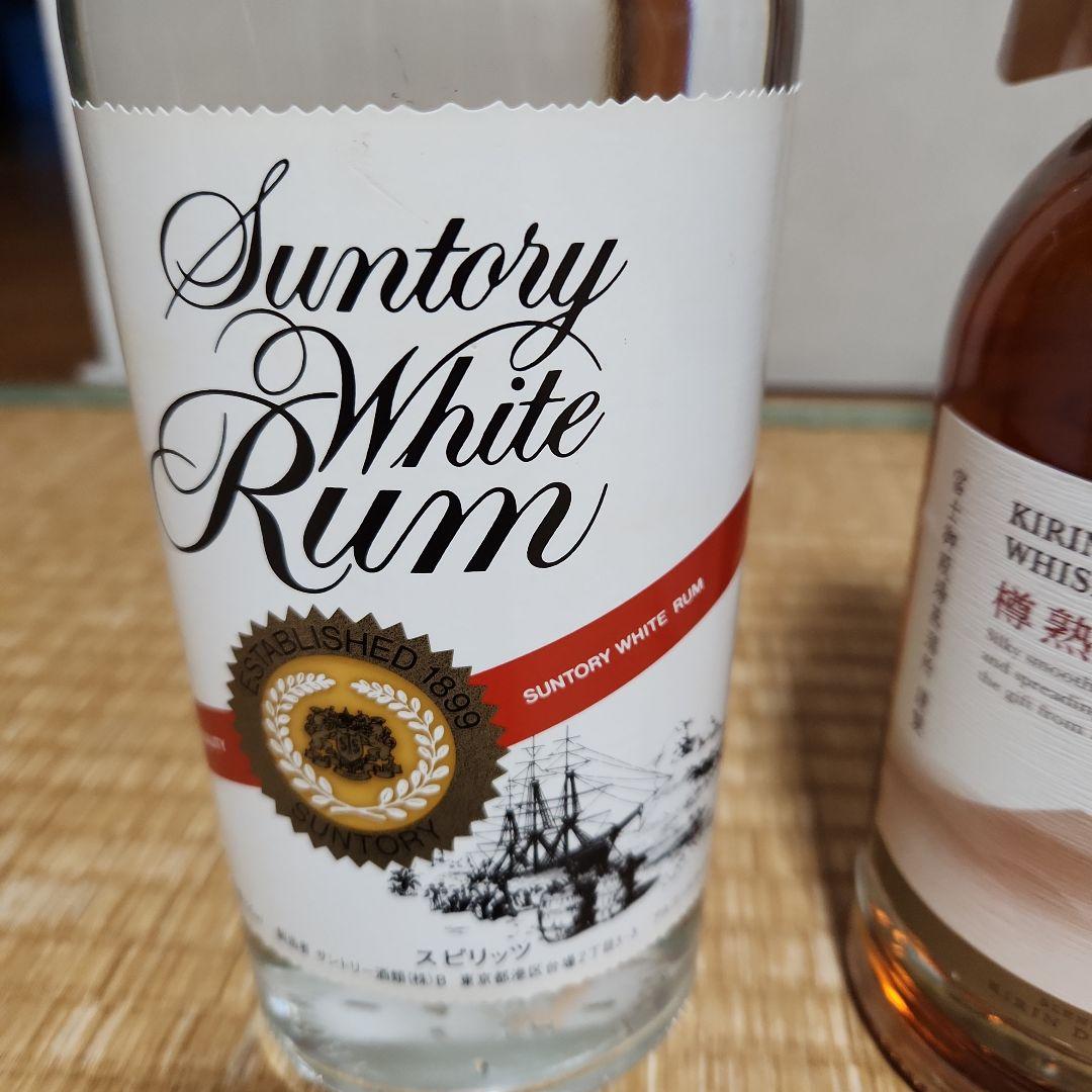 ウイスキー3本、ラム酒1本のセット