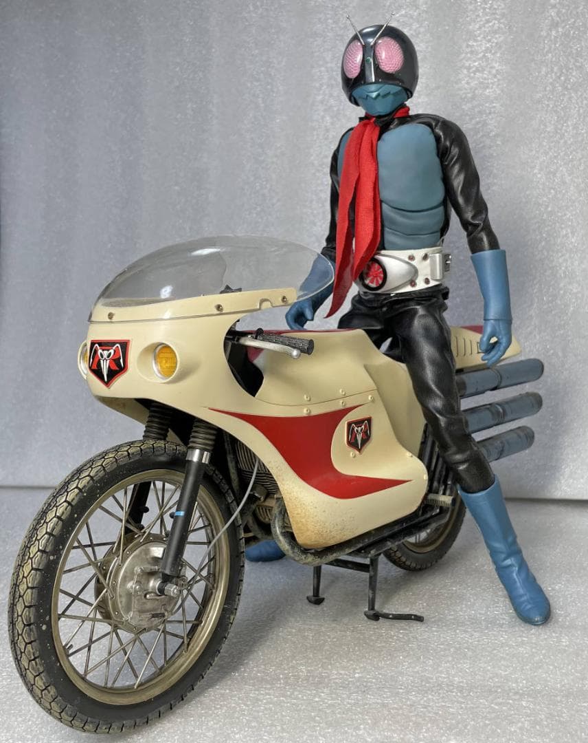 【絶版　完全未開封品】RAH仮面ライダー旧1号Ver.3.5　&　サイクロン号