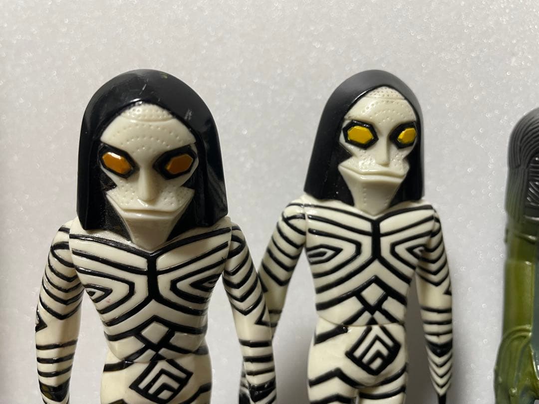 ウルトラマンパワード怪獣・宇宙人16体セット（色違いダダ含む）+おまけ