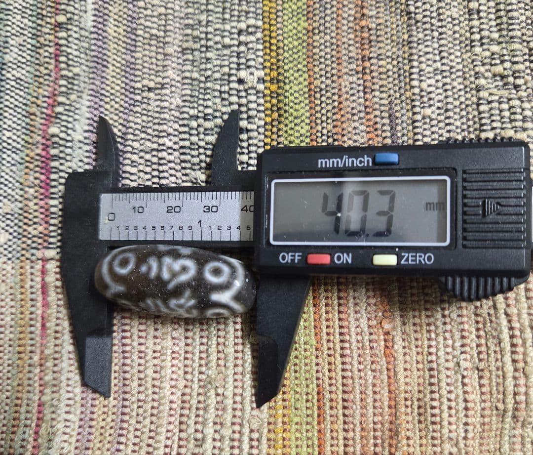 876　天珠　 八眼六字真言天珠　梵字　貴重　珍品　dzibeads！