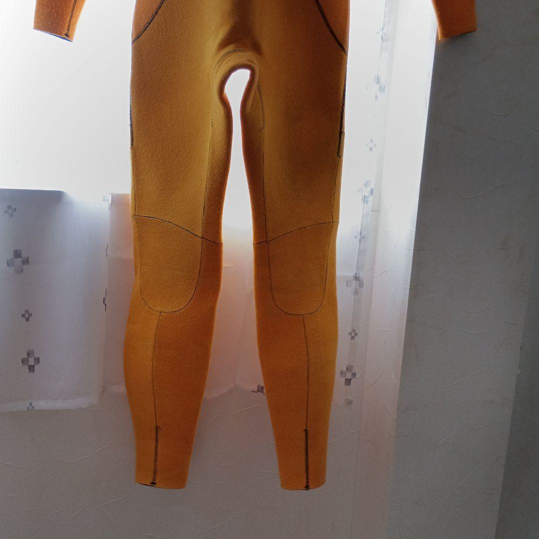 ウェットスーツ、セミドライ 地模様カモ柄、5㎜3㎜ M