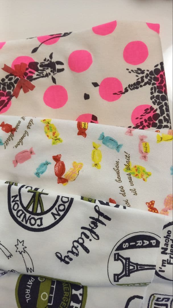 薄手のニット生地