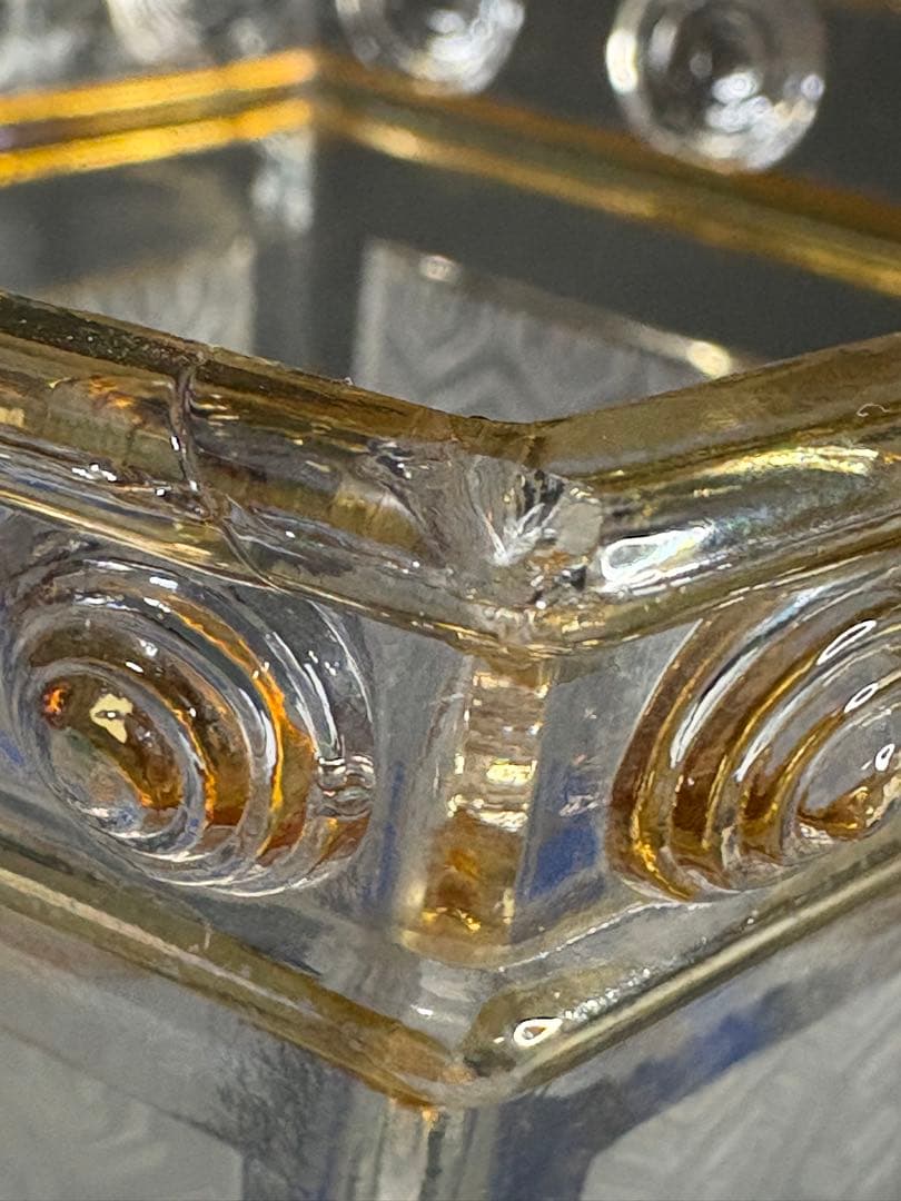 オールドバカラジャポニズム様式　エナメル彩木花瓶　刻印有り。