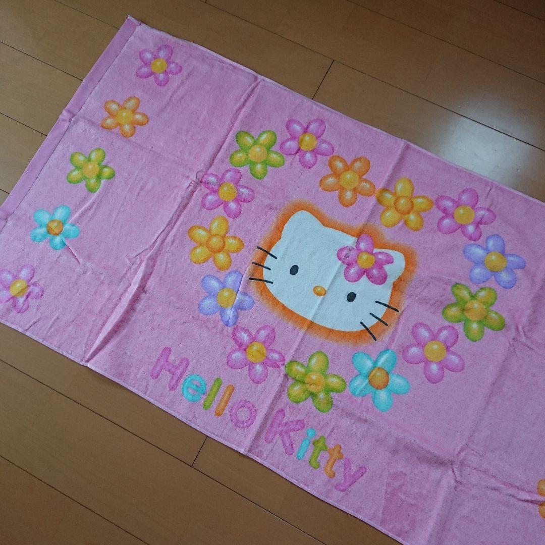 新品 バスタオル ハローキティ お花