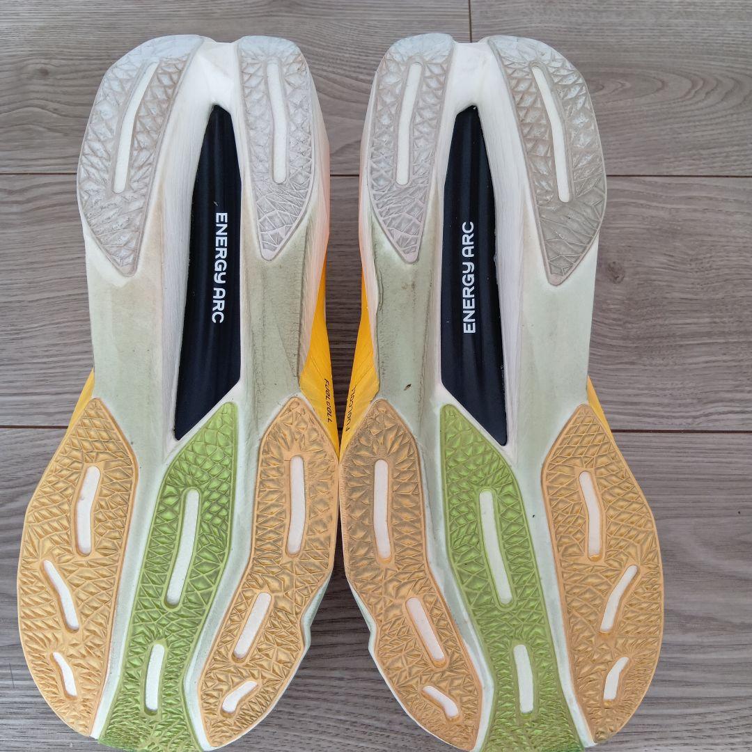 スパイク・シューズ fuelcell supercomp elite v4 28cm