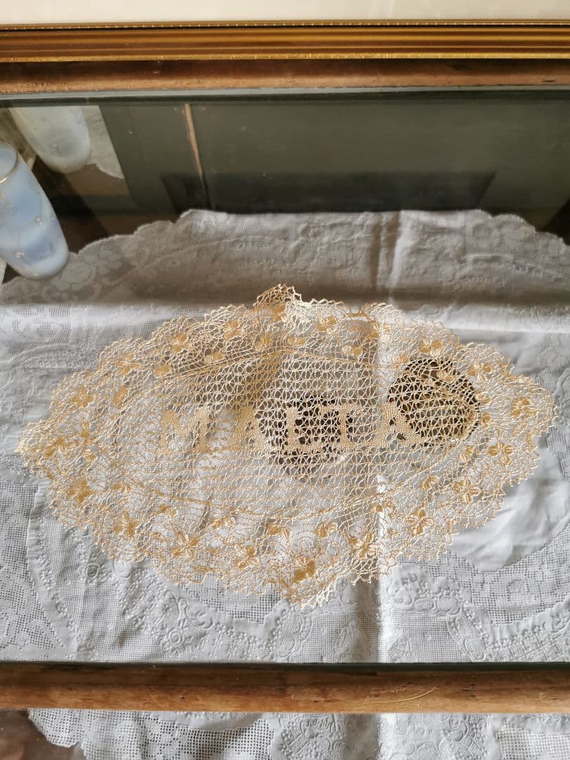 アンティーク マルチーズレース MALTA シルクボビン編ドイリー 小花＆リーフ
