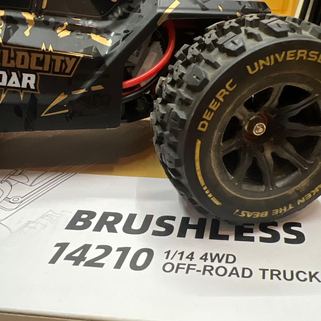 DEERC 14210 ブラシレス 4WDオフロードトラック　ほぼ新品