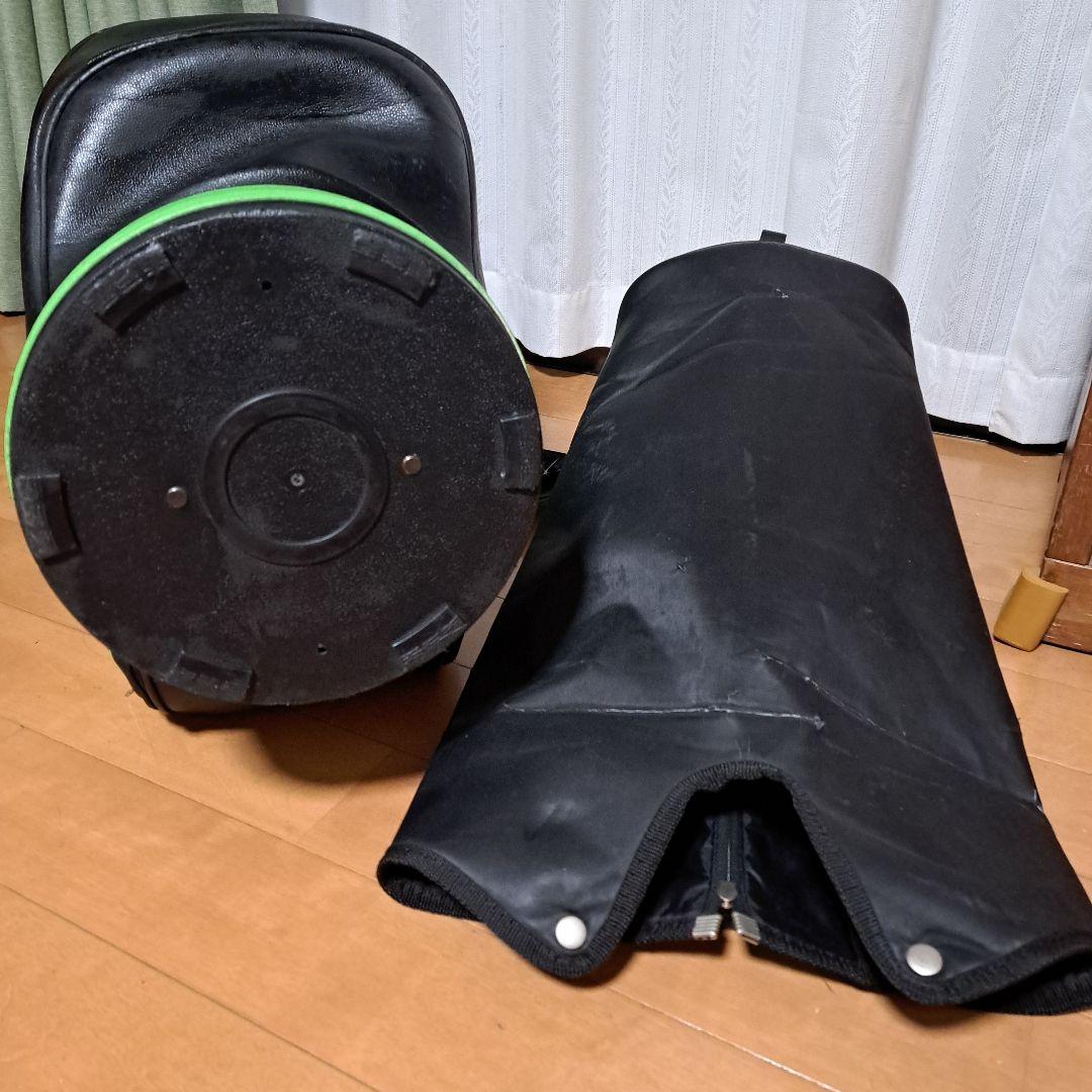 Titleist キャディバッグ グリーン/ブラック。フード付き。9.5インチ