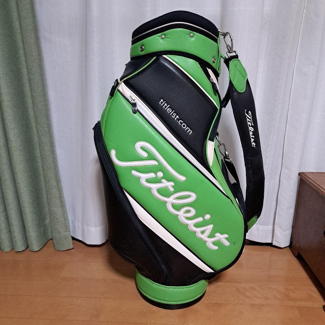Titleist キャディバッグ グリーン/ブラック。フード付き。9.5インチ