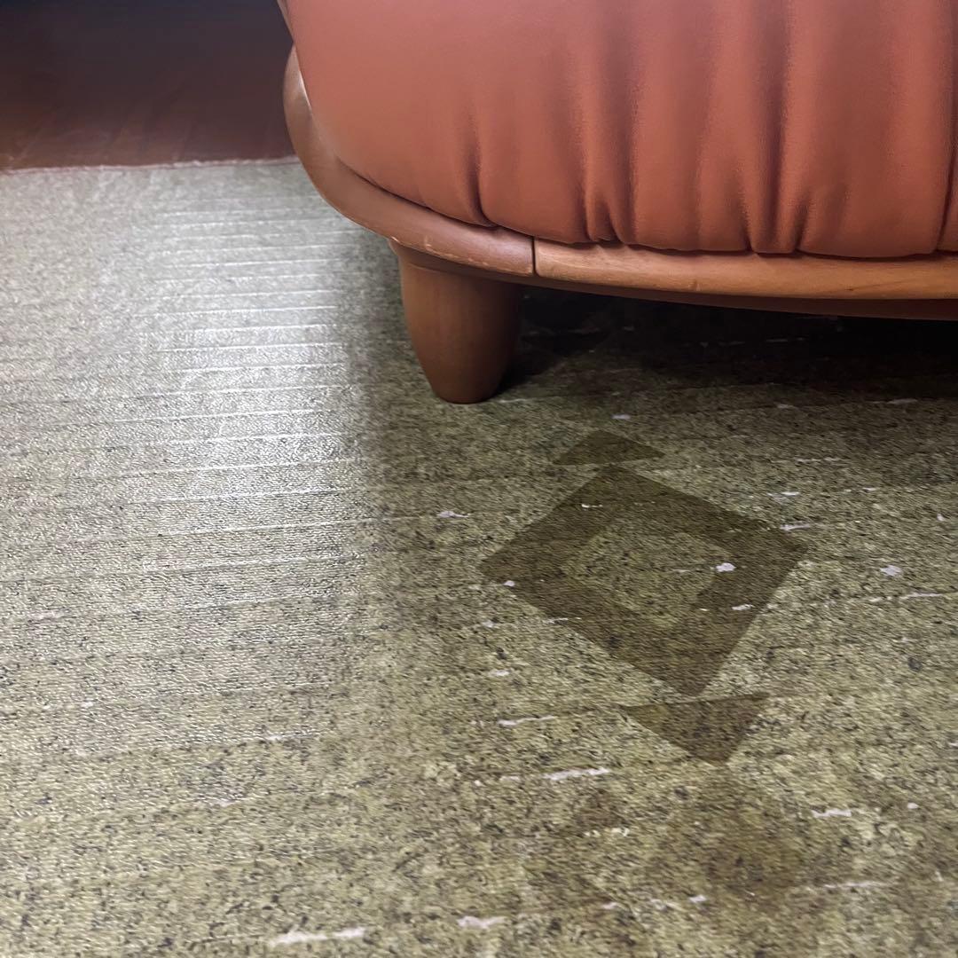 カリモク　回転式アームチェア　ソファ　1人掛け　ラック付き　たのめる便　送料込