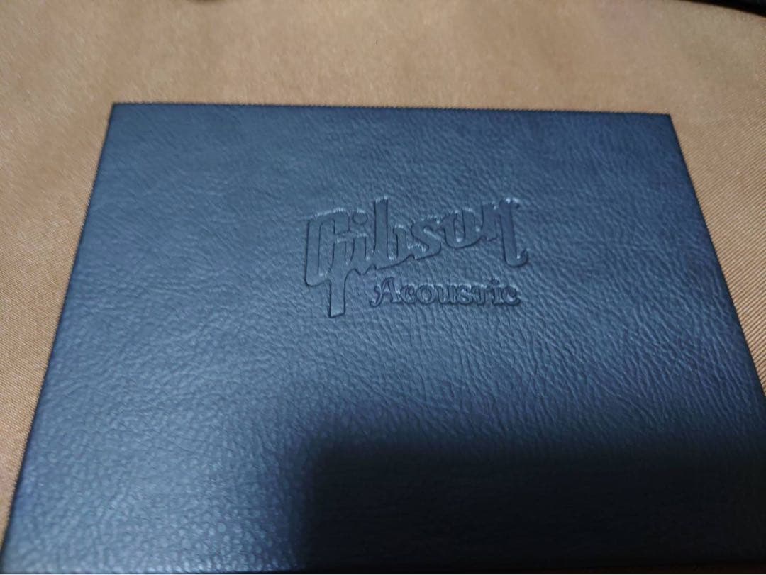 ギブソン社製アコースティックギター