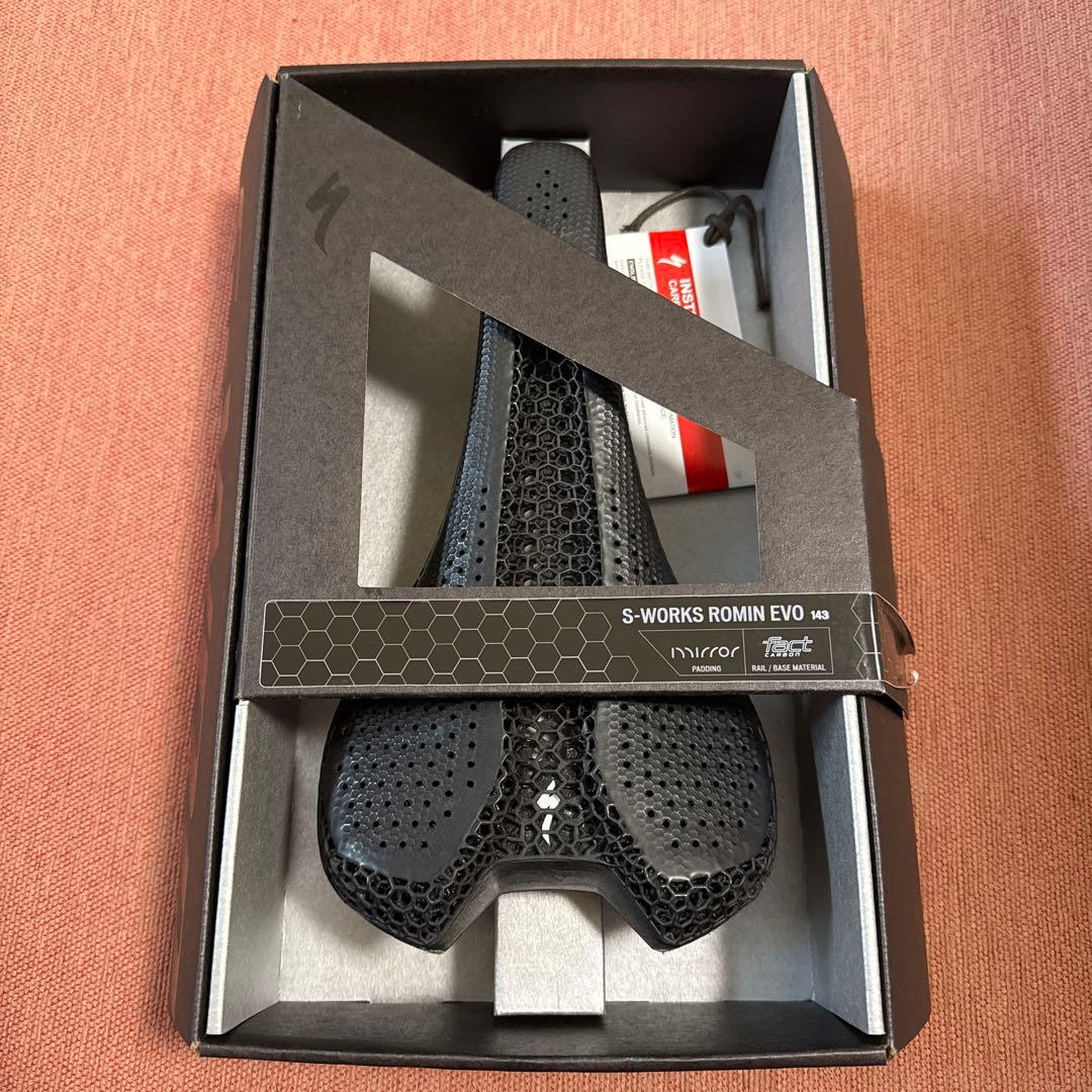 【値下！】【美品】S-WORKS ROMIN EVO サドル　143mm 箱付可