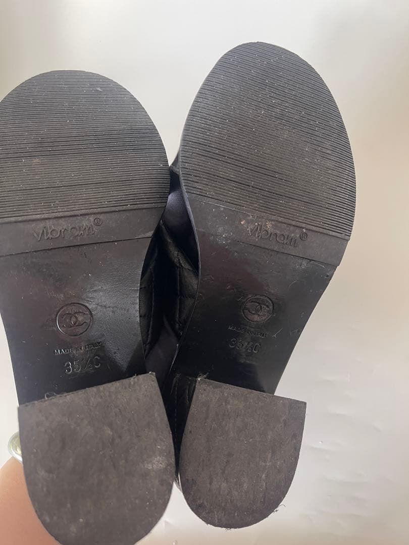 chanelシャネルフラワー装飾付きブラックサンダル