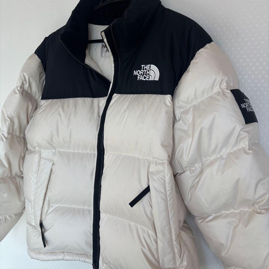 【日本未入荷】【韓国限定】ノースフェイスダウンジャケットLサイズ