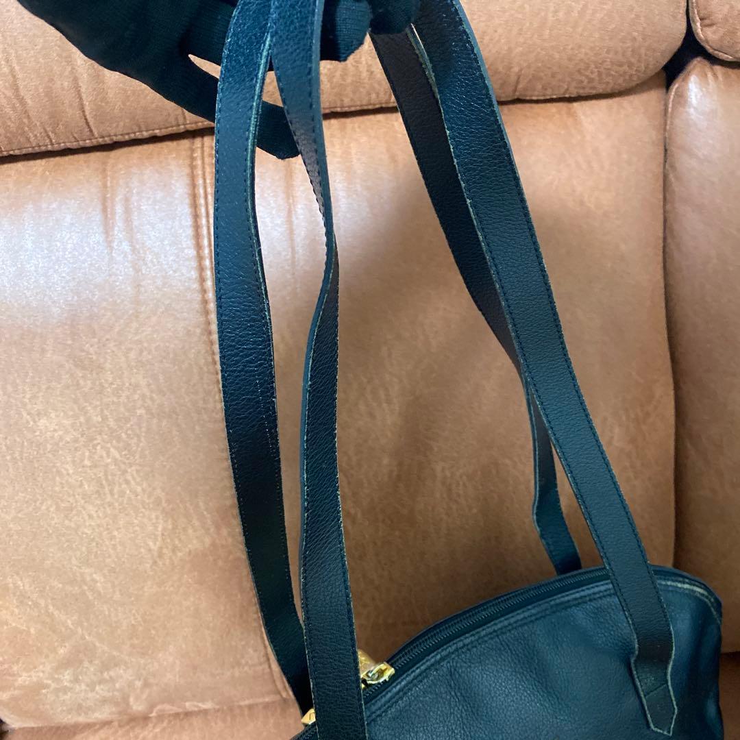 YVES SAINT LAURENTイヴサンローランロゴ刺繍 レザーハンドバッグ