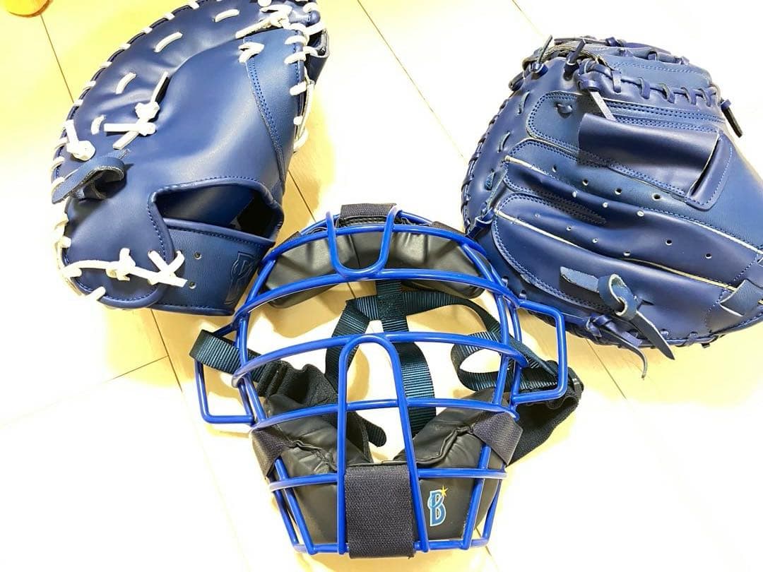 横浜DeNAベイスターズ キャッチャーマスク キャッチャーミットファーストミット