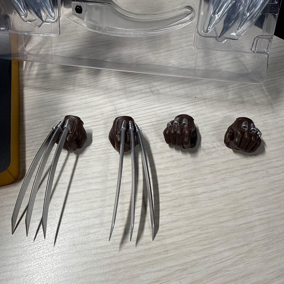 炎スタジオウルヴァリンブラウンスーツ版