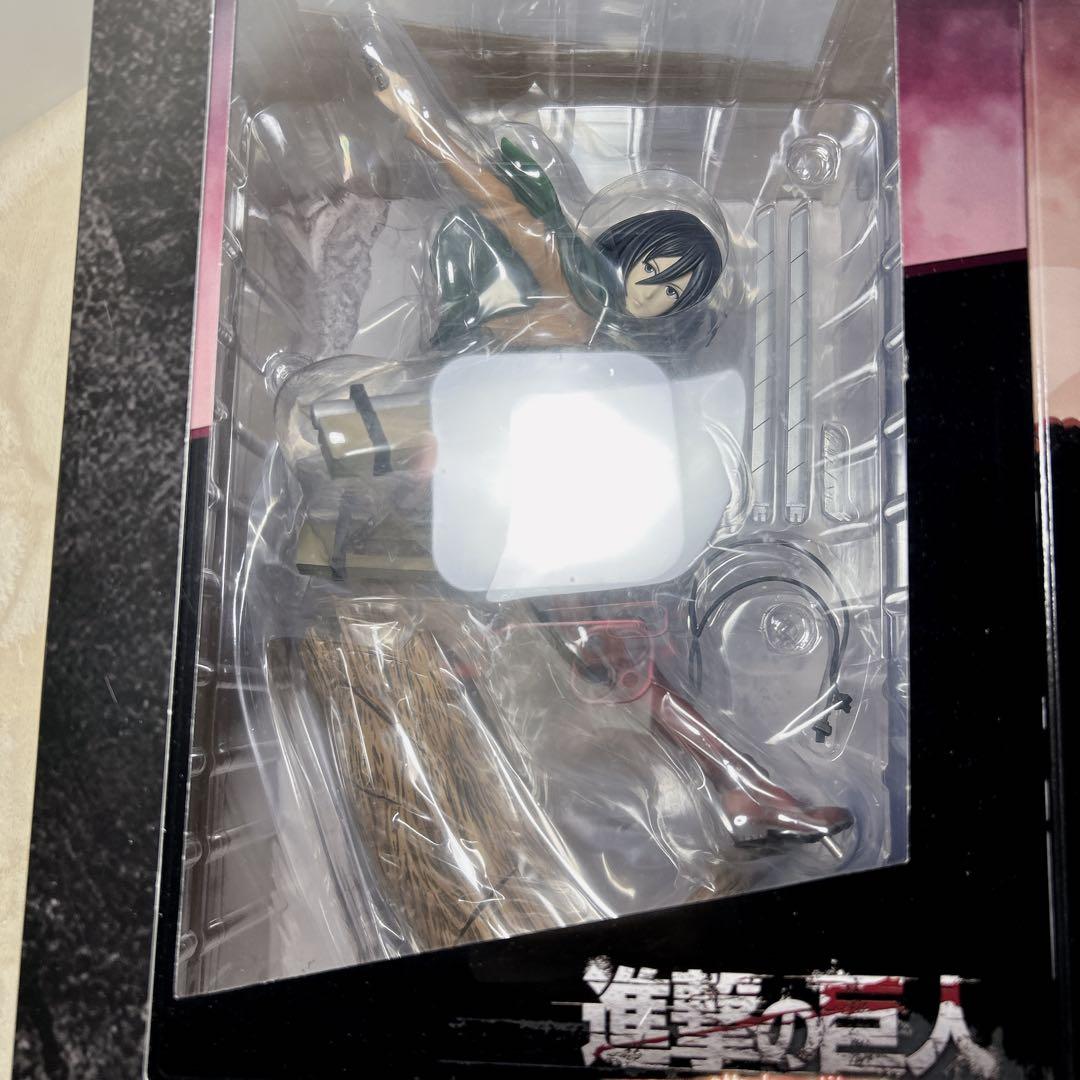 【未開封品】超希少 50名限定 進撃の巨人 エレン ミカサ リヴァイ
