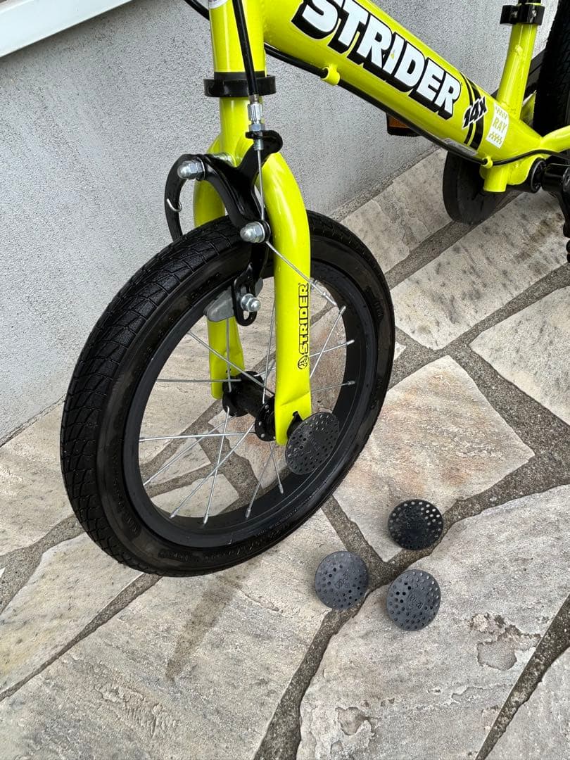 美品 ストライダー限定色 STRIDER 14X ライムイエロー 幼児自転車