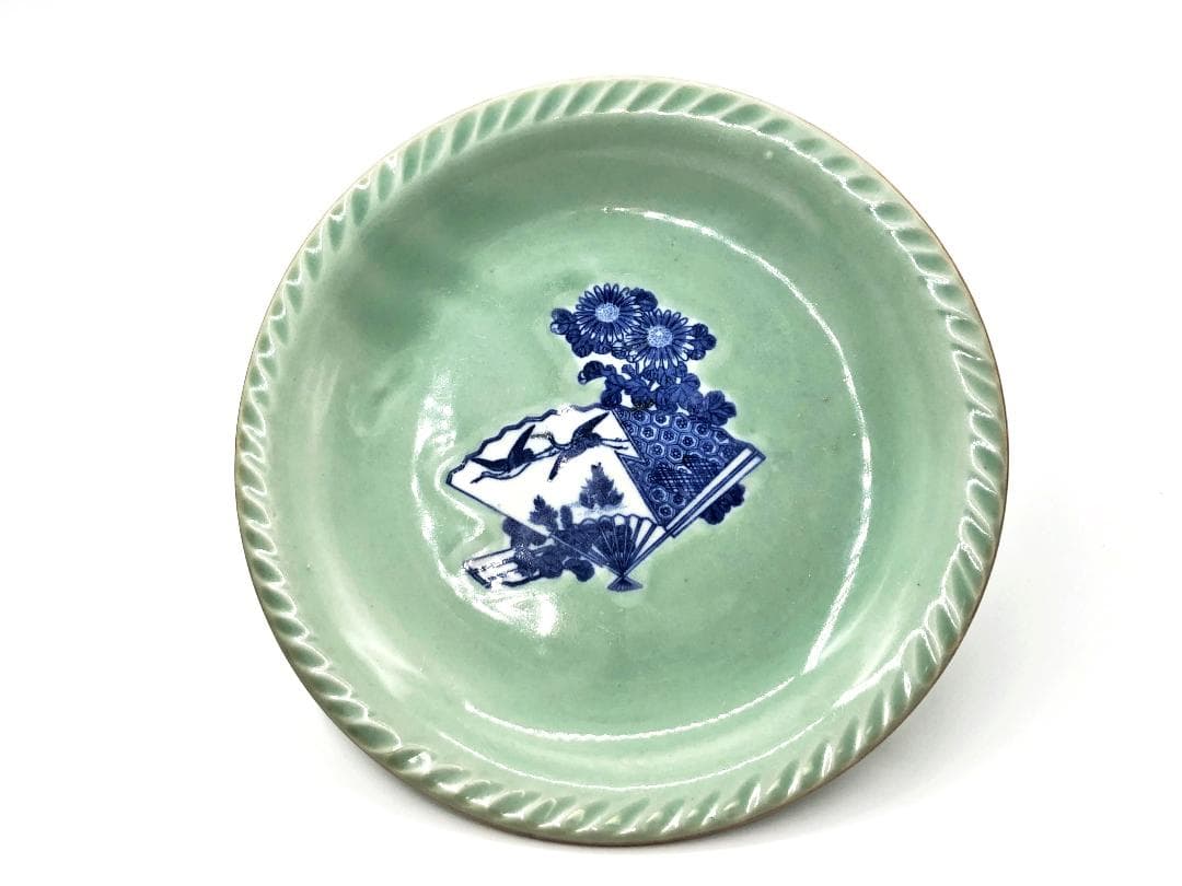 【 青磁染付菊扇文皿 】　古伊万里　収蔵骨董