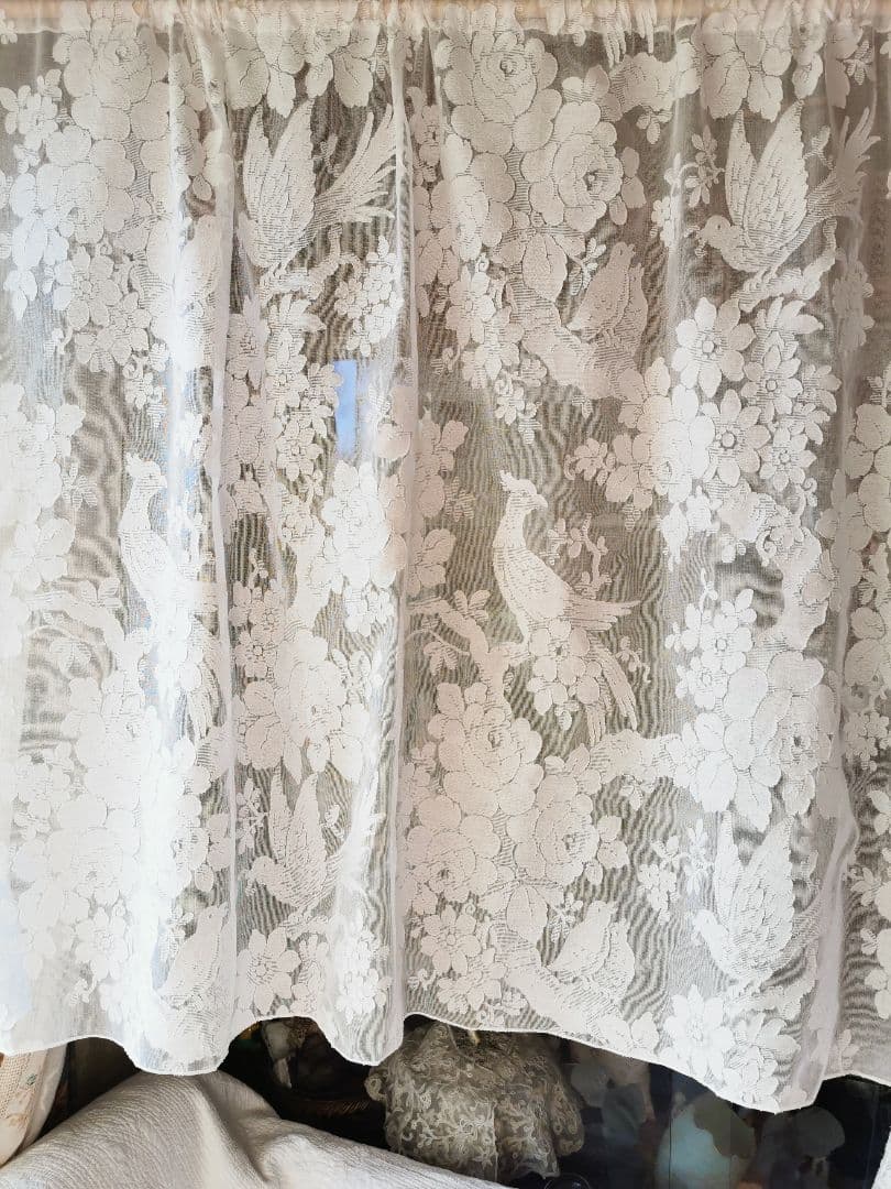 アンティーク ノッティンガムマドラスレース 餌やり鳥の親子 薔薇紋カーテンパネル