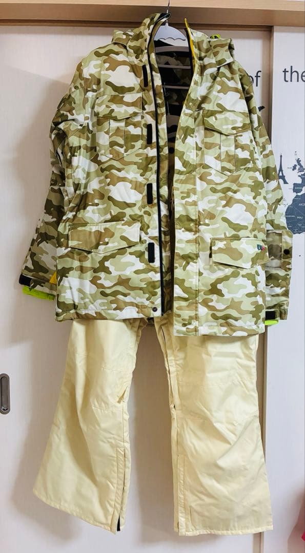 美品 スノーボードウェア レディース Sサイズ 上下セット