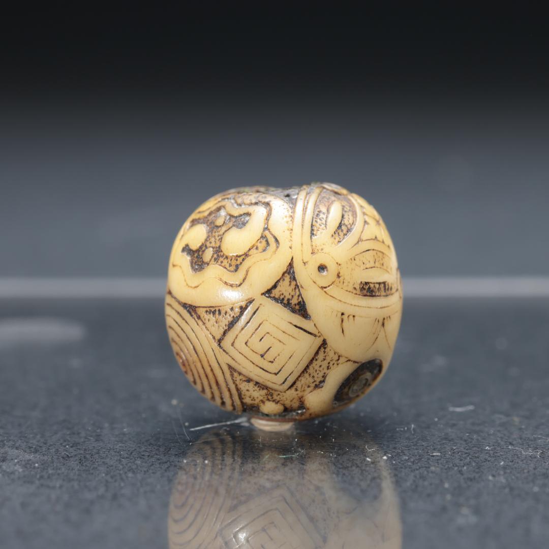 緒締め玉　七宝文　渦　鹿角　骨董　胴乱　印籠　R1446