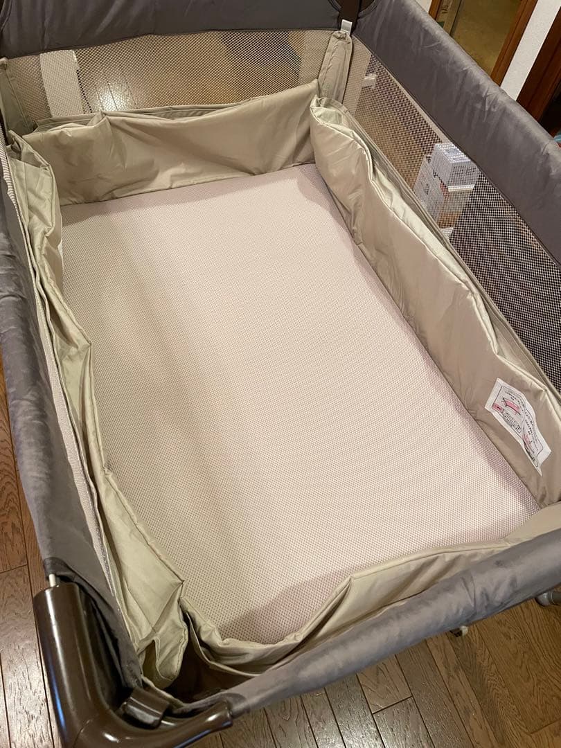【美品】アップリカ　ココネルエアー　ベッド