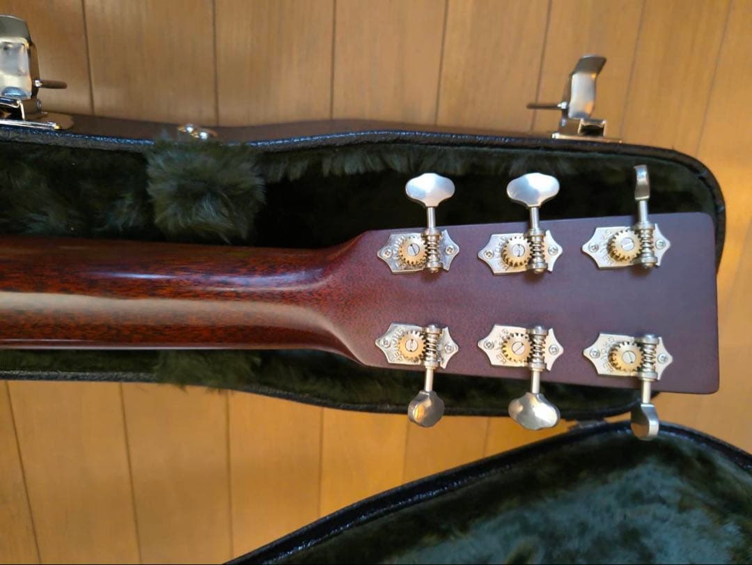 マーチンC.F.Martin / D-18 2021年製