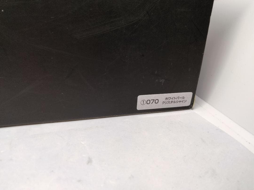 RAV4 PHV ホワイト 1/30 カラーサンプル ミニカー 非売品　トヨタ